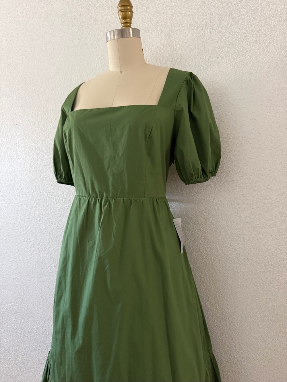 Olive Green Puff-Sleeve Midi Dress - Picture 5 of 8